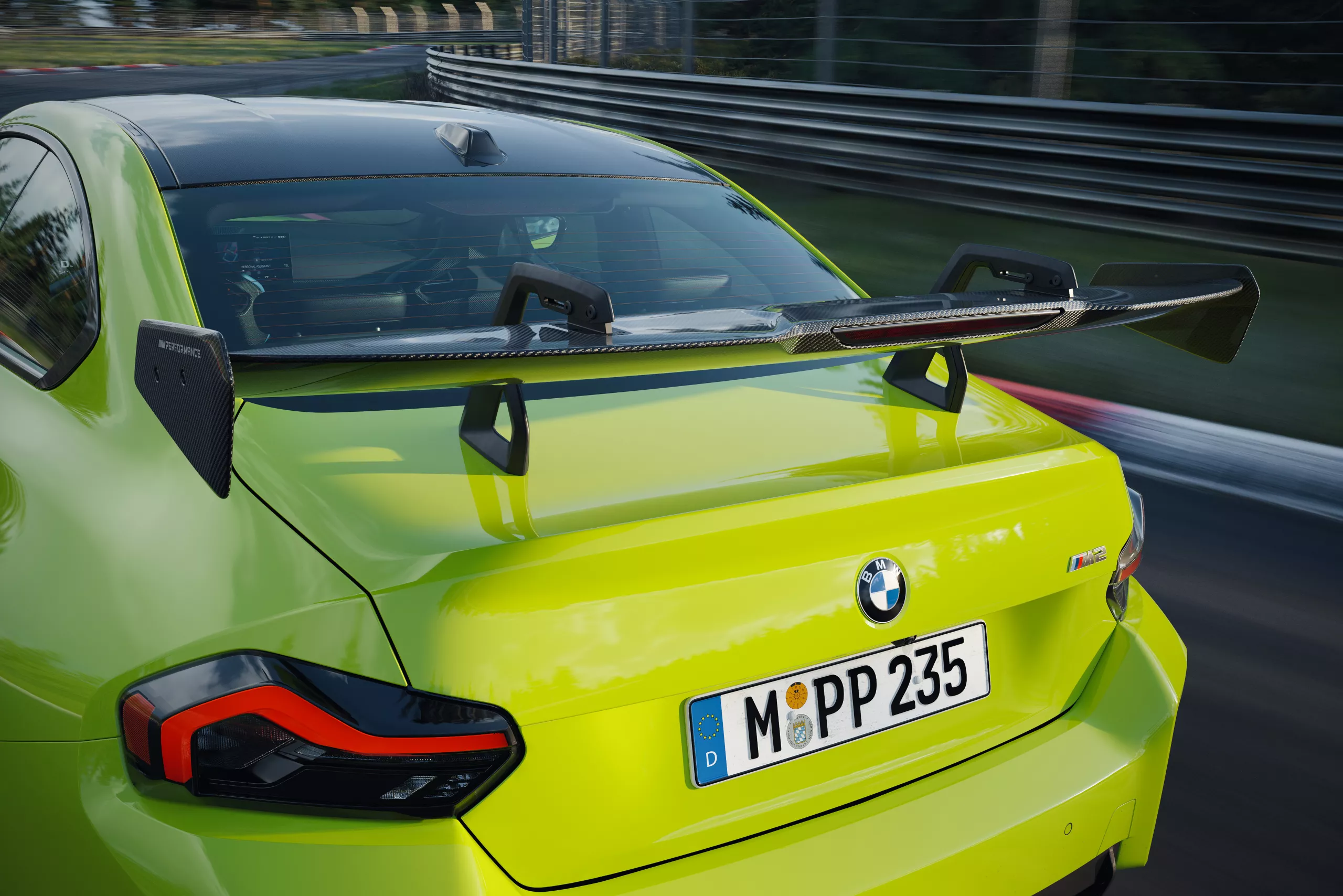 BMW M Performance tartozékok a még jobb légellenállásért.